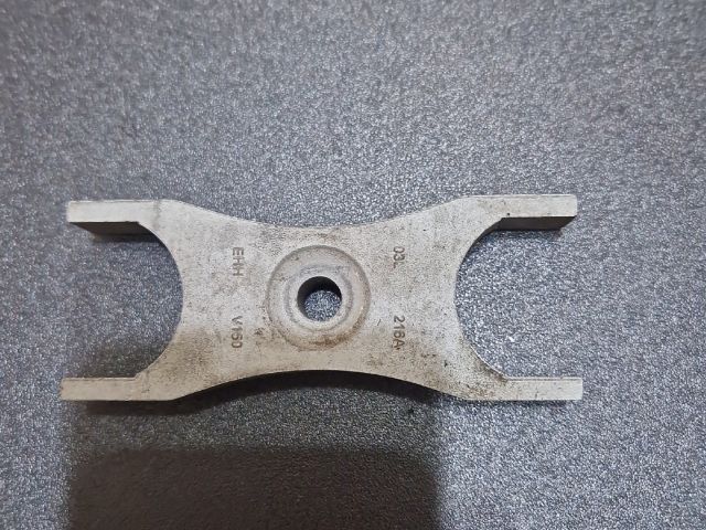 bontott VW PASSAT B7 Porlasztó Lefogató