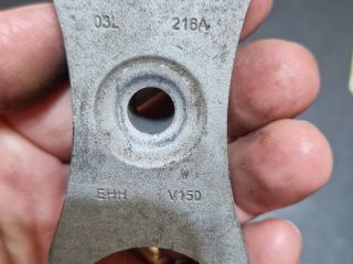 bontott VW PASSAT B7 Porlasztó Lefogató