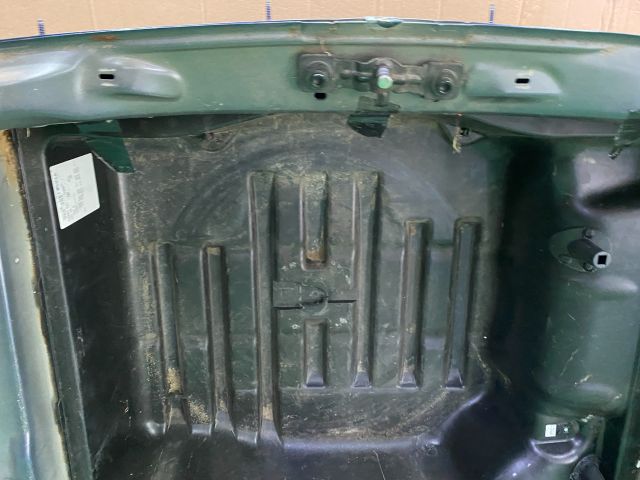 bontott VW PASSAT B7 Pótkerék Tartó Fenéklemez