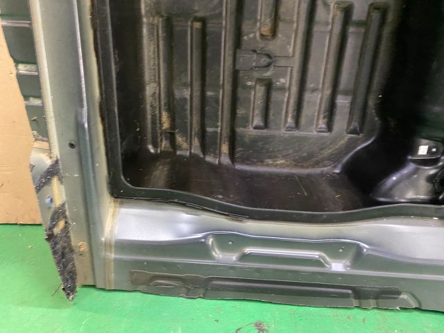 bontott VW PASSAT B7 Pótkerék Tartó Fenéklemez