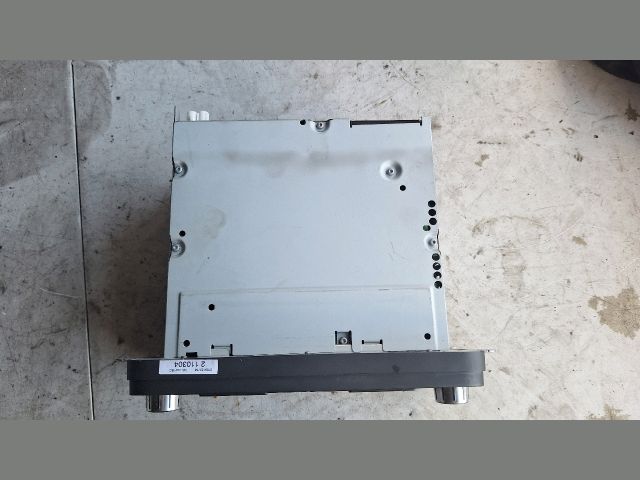 bontott VW PASSAT B7 Rádió / CD