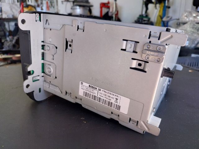 bontott VW PASSAT B7 Rádió / CD