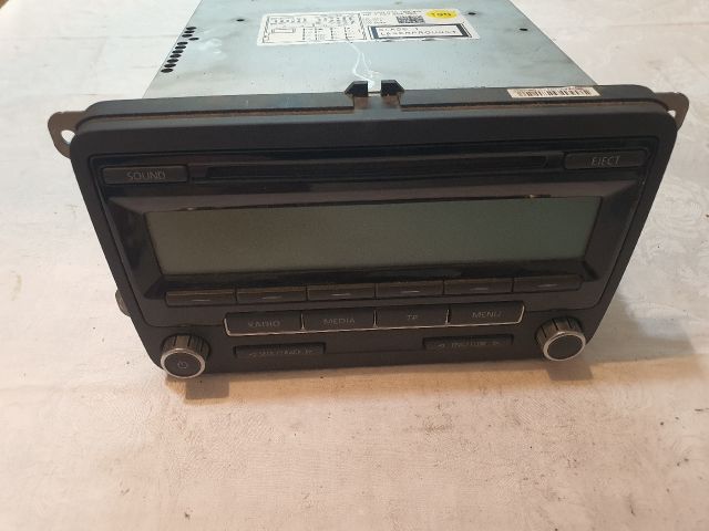 bontott VW PASSAT B7 Rádió / CD