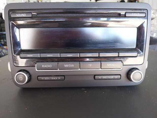 bontott VW PASSAT B7 Rádió / CD