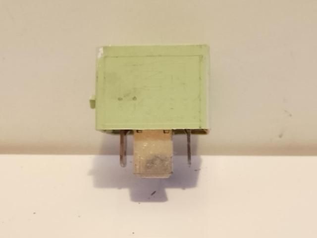 bontott VW PASSAT B7 Relé