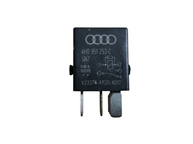 bontott VW PASSAT B7 Relé