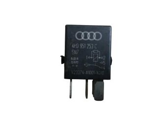 bontott VW PASSAT B7 Relé