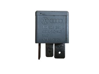 bontott VW PASSAT B7 Relé