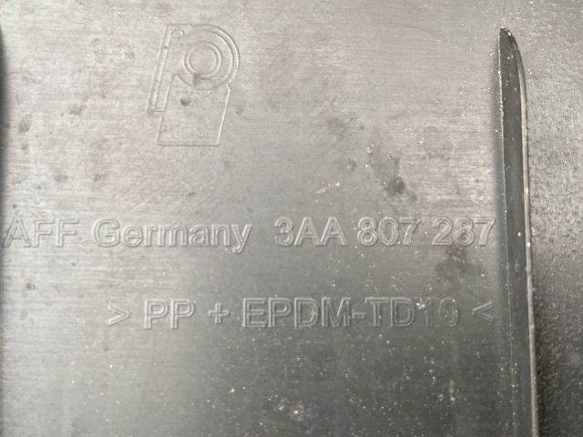 bontott VW PASSAT B7 Rendszámtábla Tartó