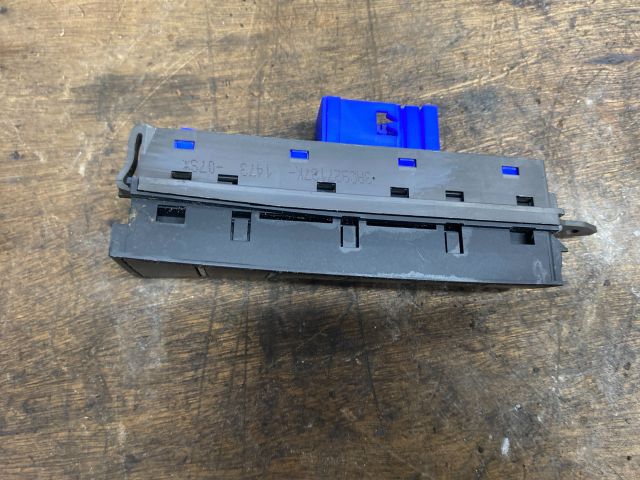 bontott VW PASSAT B7 Start / Stop Indító Gomb