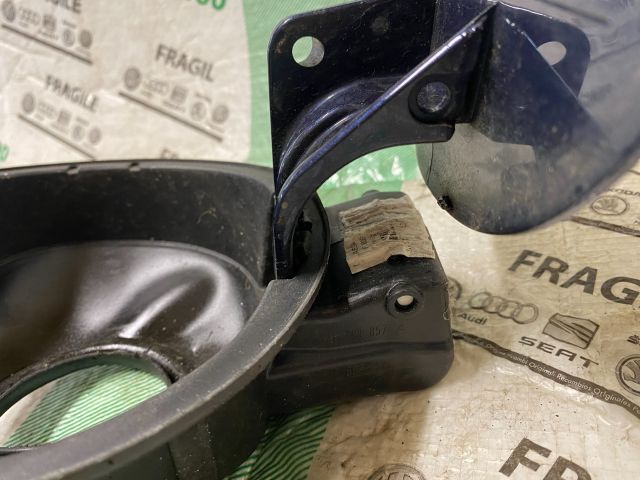 bontott VW PASSAT B7 Tankajtó