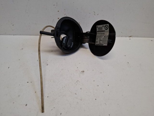 bontott VW PASSAT B7 Tankajtó