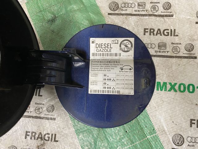 bontott VW PASSAT B7 Tankajtó