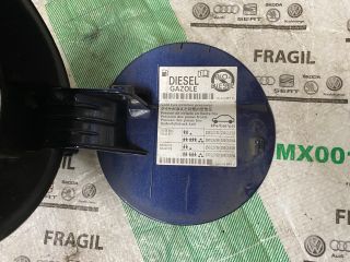 bontott VW PASSAT B7 Tankajtó