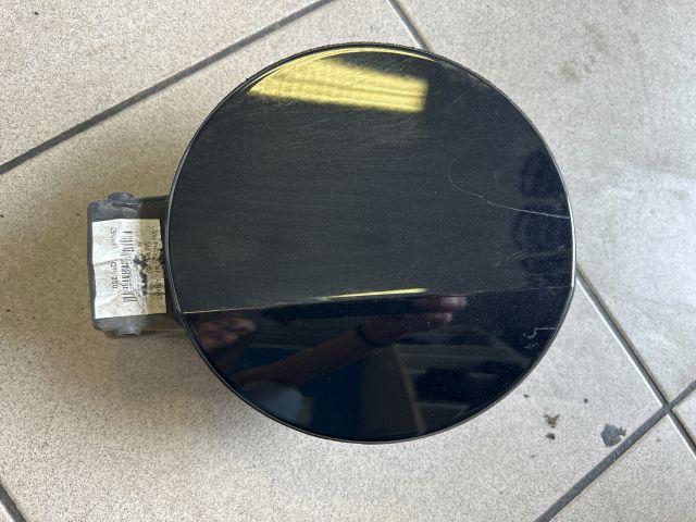 bontott VW PASSAT B7 Tankajtó