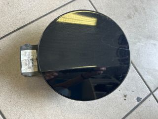 bontott VW PASSAT B7 Tankajtó