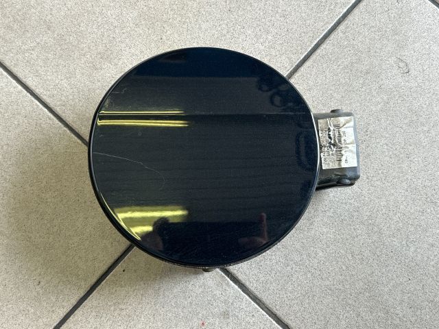 bontott VW PASSAT B7 Tankajtó