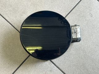 bontott VW PASSAT B7 Tankajtó