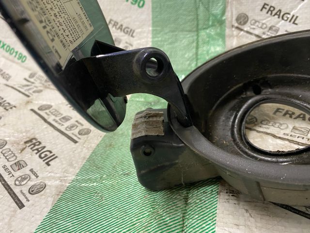 bontott VW PASSAT B7 Tankajtó