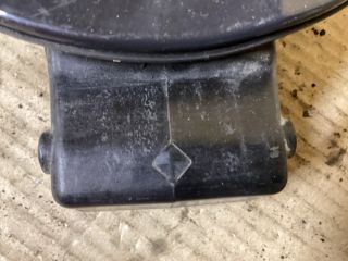 bontott VW PASSAT B7 Tankajtó