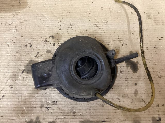 bontott VW PASSAT B7 Tankajtó