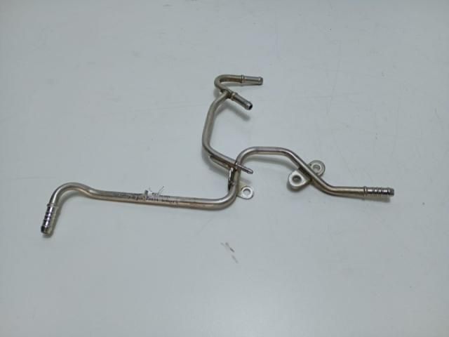 bontott VW PASSAT B7 Üzemanyagcső