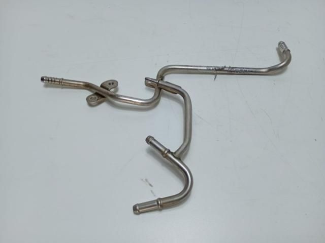 bontott VW PASSAT B7 Üzemanyagcső