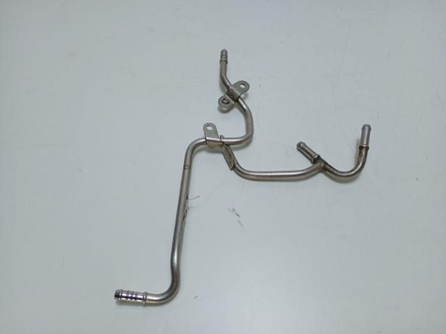 bontott VW PASSAT B7 Üzemanyagcső