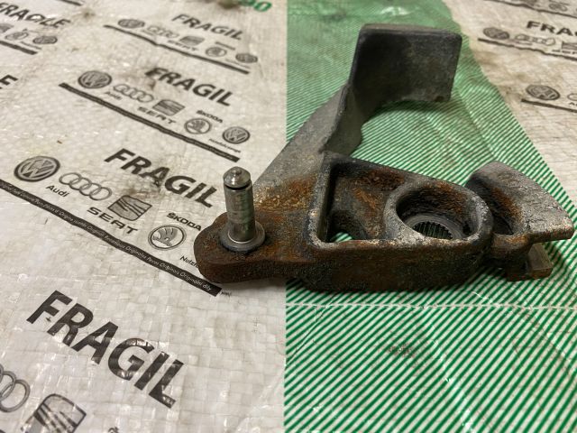 bontott VW PASSAT B7 Váltó Kapcsoló Villa