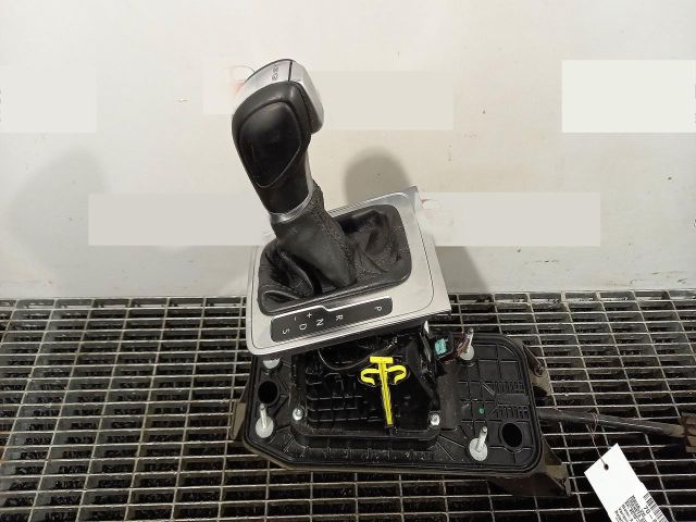 bontott VW PASSAT B7 Váltógomb