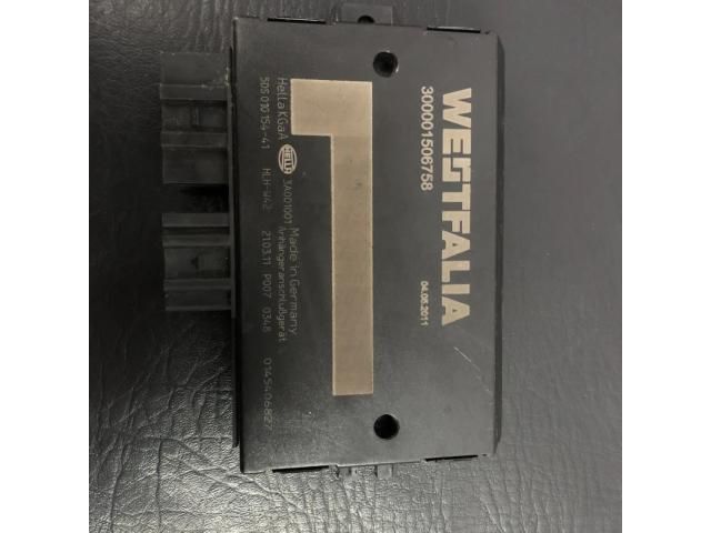 bontott VW PASSAT B7 Vonóhorog Elektronika