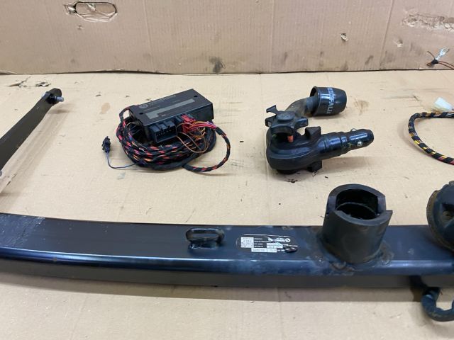 bontott VW PASSAT B7 Vonóhorog