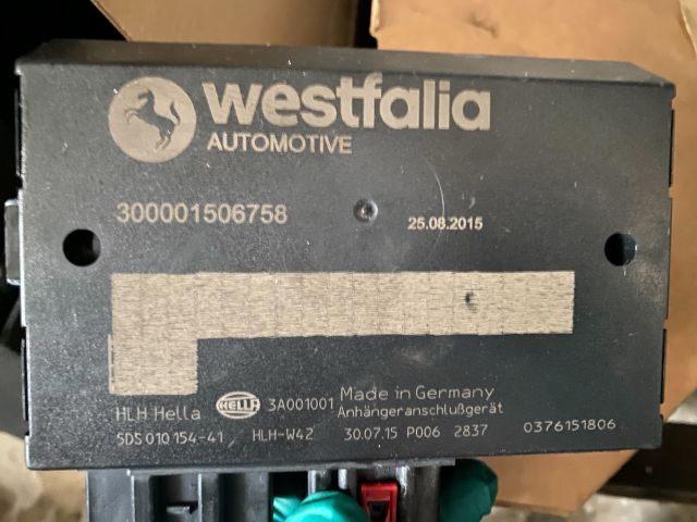 bontott VW PASSAT B7 Vonóhorog