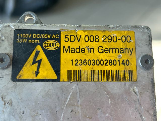 bontott VW PASSAT B7 Xenon Trafó