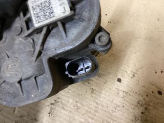 bontott VW PASSAT B8 Bal hátsó Féknyereg Munkahengerrel