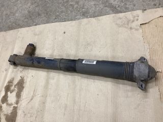 bontott VW PASSAT B8 Bal hátsó Lengéscsillapító