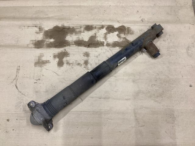 bontott VW PASSAT B8 Bal hátsó Lengéscsillapító