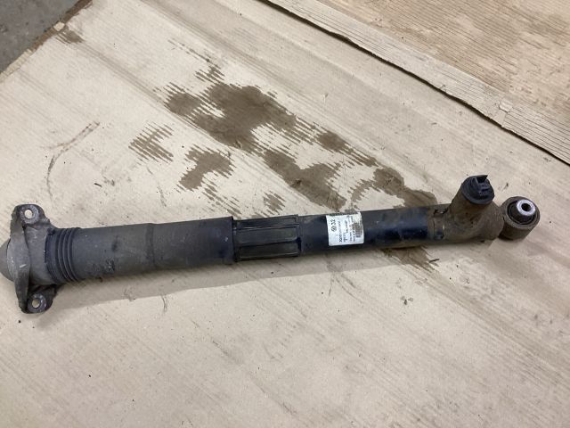 bontott VW PASSAT B8 Bal hátsó Lengéscsillapító