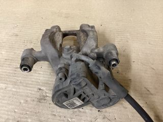 bontott VW PASSAT B8 Jobb hátsó Féknyereg Munkahengerrel