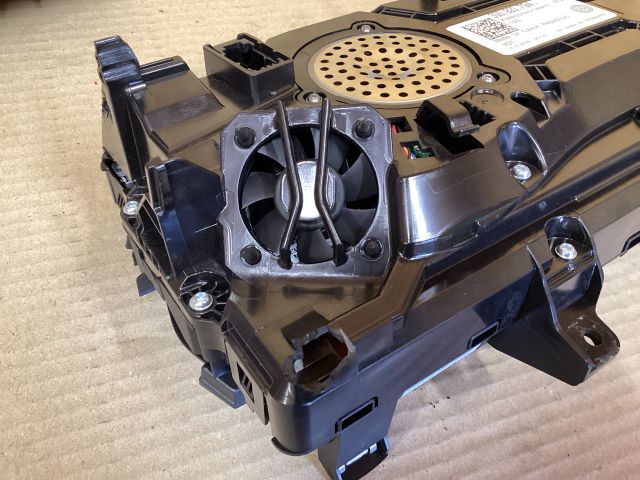 bontott VW PASSAT B8 Kilométeróra