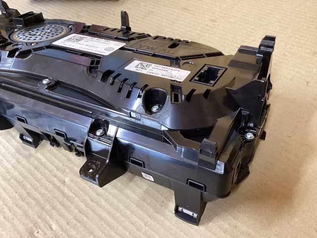 bontott VW PASSAT B8 Kilométeróra