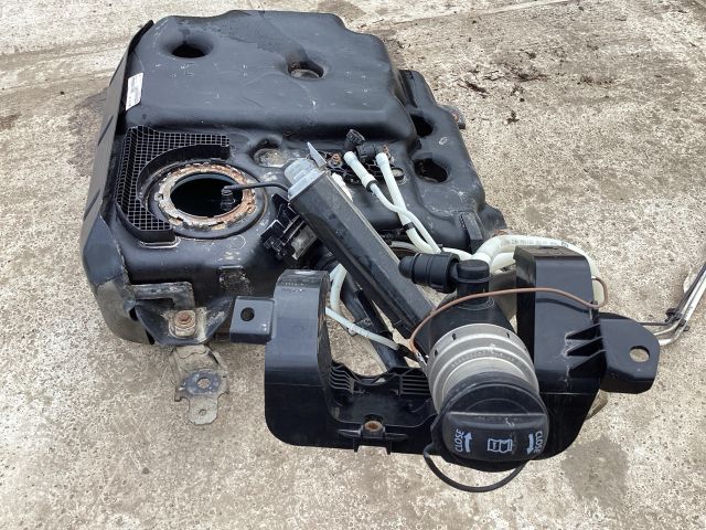 bontott VW PASSAT B8 Tank