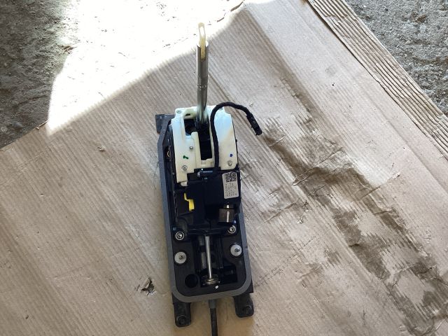 bontott VW PASSAT B8 Váltó Kulissza