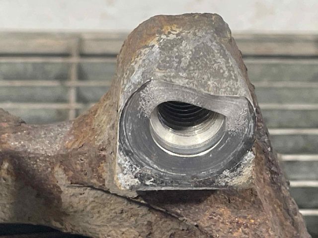 bontott VW PASSAT B8 Bal hátsó Féknyereg Munkahengerrel