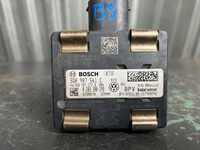 bontott VW PASSAT B8 Distronic Vezérlő Panel