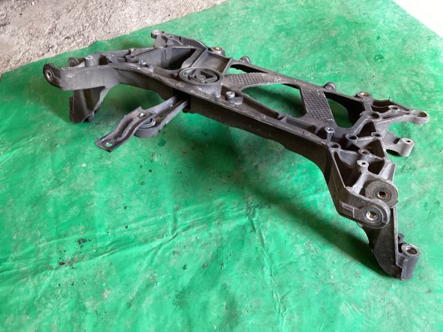 bontott VW PASSAT B8 Első Bölcső