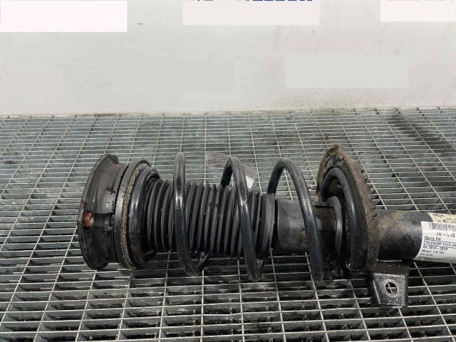 bontott VW PASSAT B8 Első Rugó