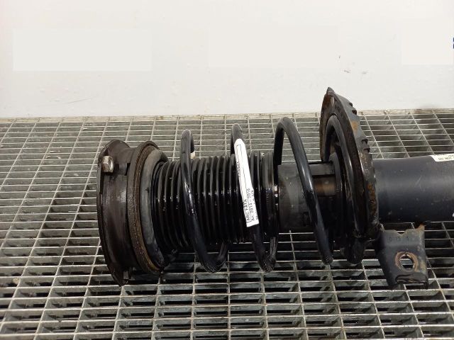 bontott VW PASSAT B8 Első Rugó