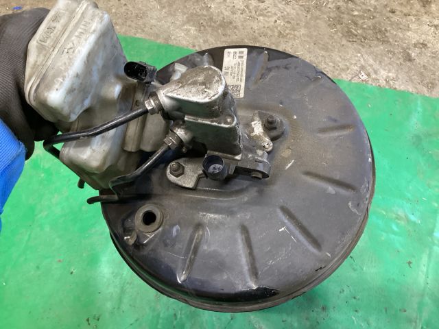 bontott VW PASSAT B8 Fékrásegítő