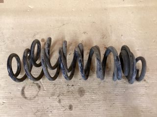 bontott VW PASSAT B8 Hátsó Rugó Pár